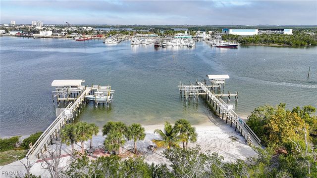 345 Mango ST 604, Fort Myers Beach, FL 33931