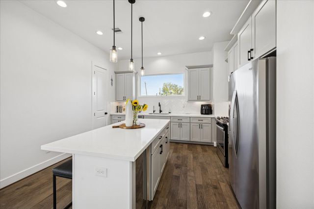 1915 Kolfahl Street A, Houston, TX 77023