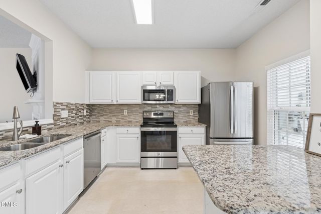 508 Canyon Lake Circle, Morrisville, NC 27560