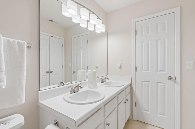 508 Canyon Lake Circle, Morrisville, NC 27560