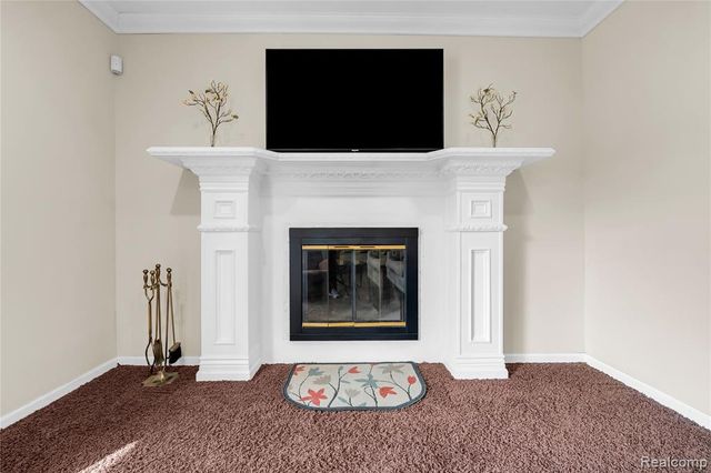 5516 Priory Lane, Bloomfield Hills, MI 48301