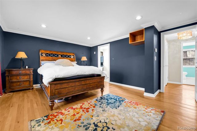 5516 Priory Lane, Bloomfield Hills, MI 48301