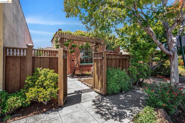 844 Ramona, Albany, CA 94706