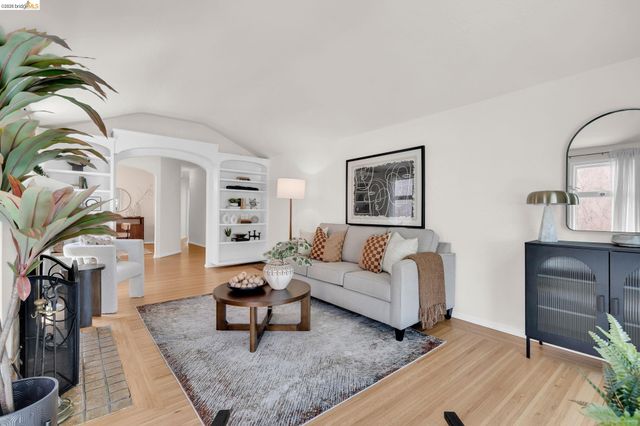 844 Ramona, Albany, CA 94706