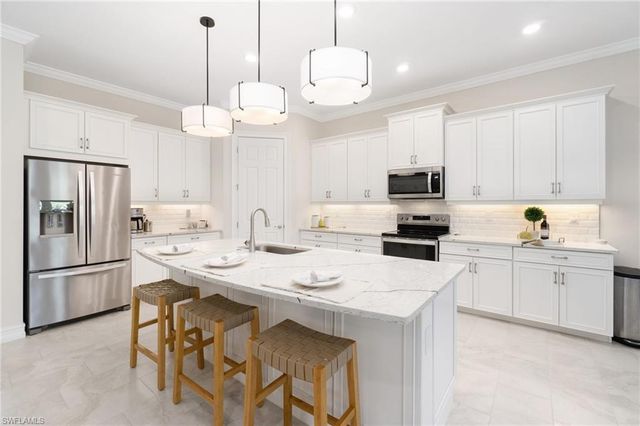 28113 Captiva Shell LOOP, Bonita Springs, FL 34135