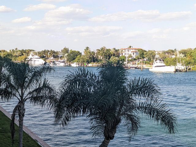 2772 NE 30th Avenue 6c, Lighthouse Point, FL 33064