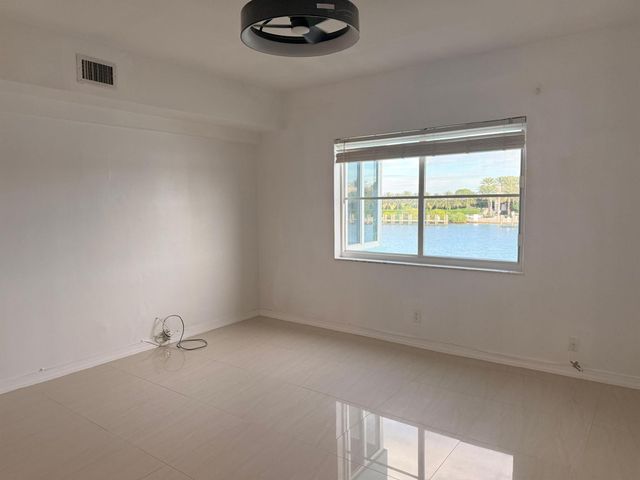 2772 NE 30th Avenue 6c, Lighthouse Point, FL 33064