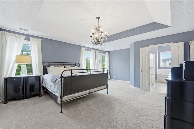 21715 W 100 Terrace, Lenexa, KS 66220