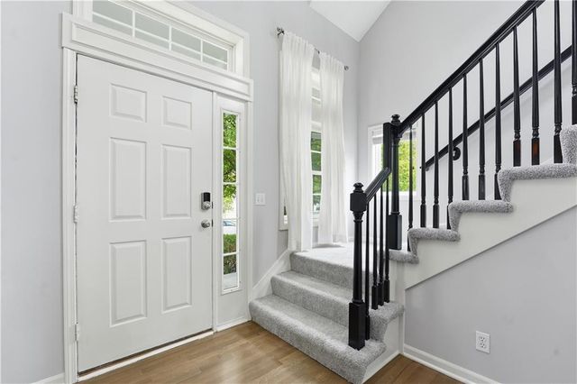 21715 W 100 Terrace, Lenexa, KS 66220