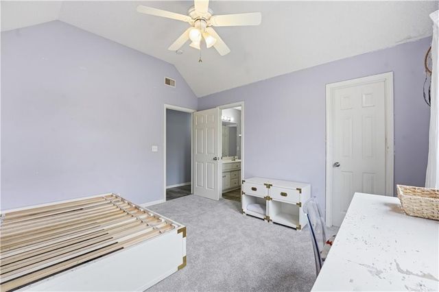 21715 W 100 Terrace, Lenexa, KS 66220