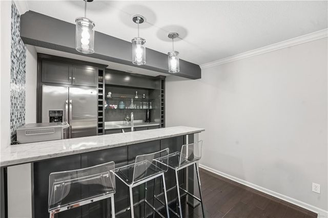 21715 W 100 Terrace, Lenexa, KS 66220