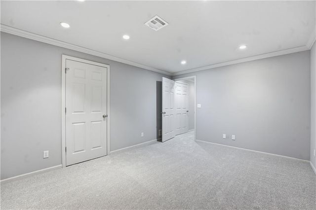 21715 W 100 Terrace, Lenexa, KS 66220
