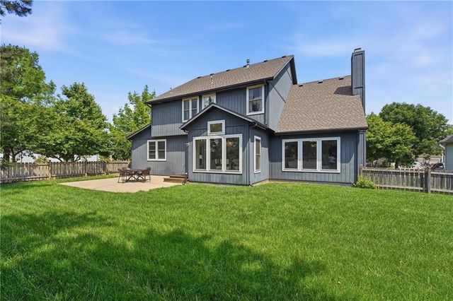 21715 W 100 Terrace, Lenexa, KS 66220