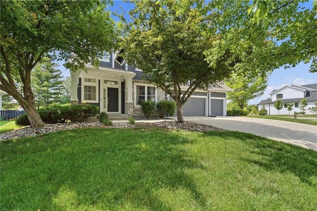 21715 W 100 Terrace, Lenexa, KS 66220