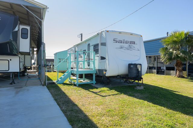 179 Nautilus Street, Sargent, TX 77414