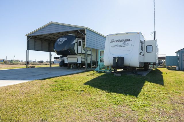 179 Nautilus Street, Sargent, TX 77414