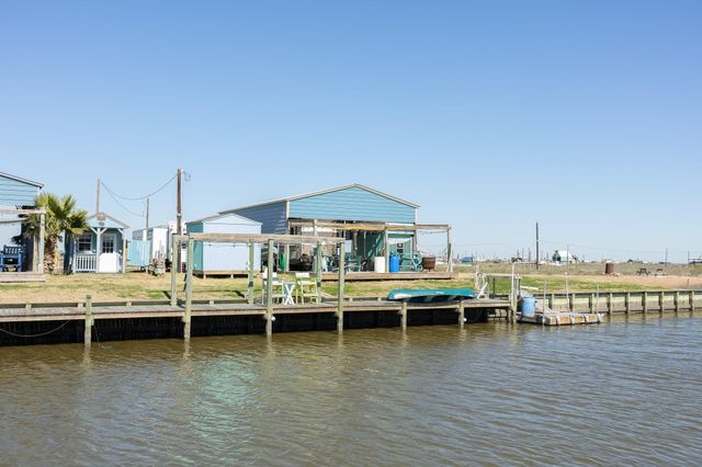 179 Nautilus Street, Sargent, TX 77414