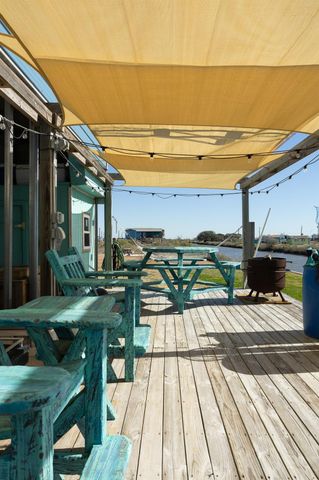 179 Nautilus Street, Sargent, TX 77414