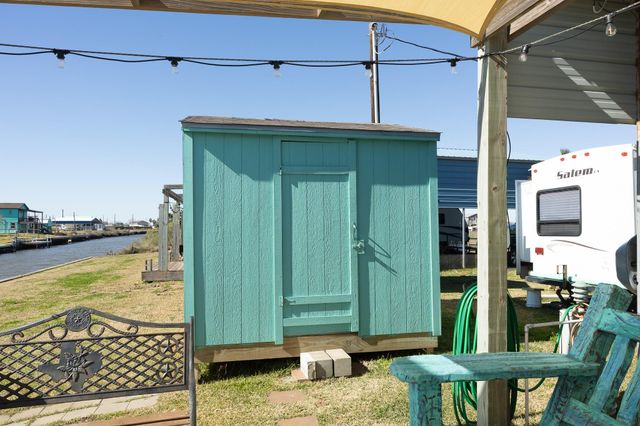 179 Nautilus Street, Sargent, TX 77414