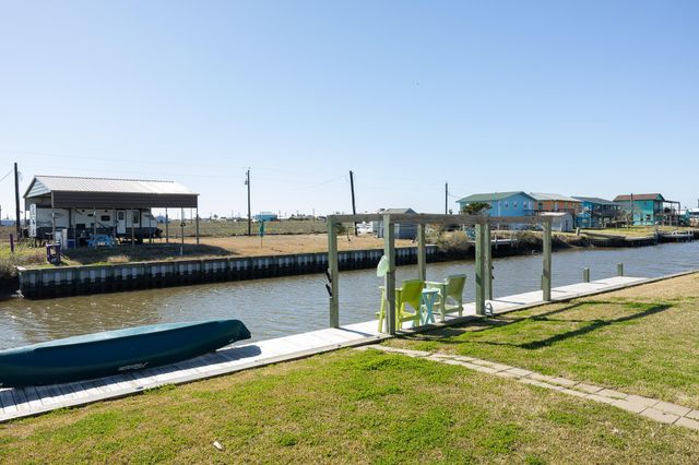 179 Nautilus Street, Sargent, TX 77414