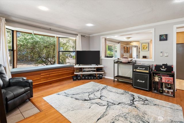 1331 N 121st Street, Seattle, WA 98133