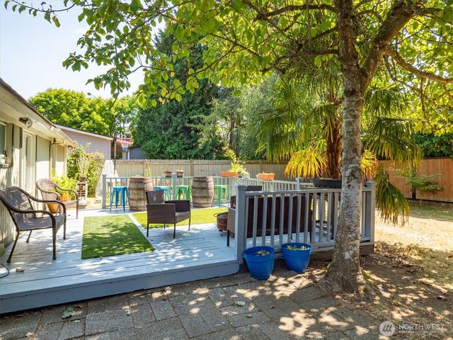 1331 N 121st Street, Seattle, WA 98133