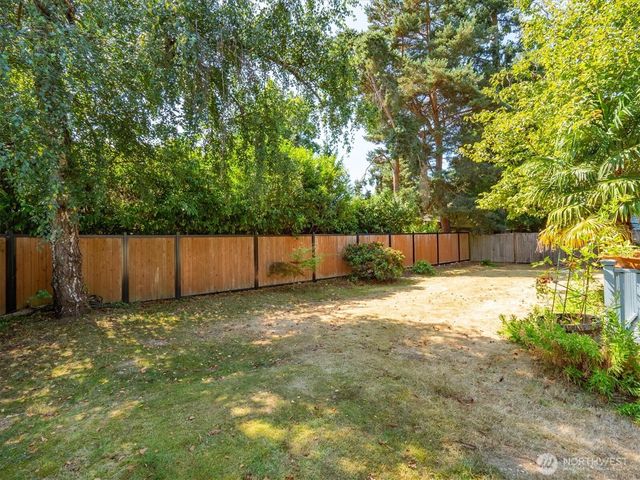 1331 N 121st Street, Seattle, WA 98133