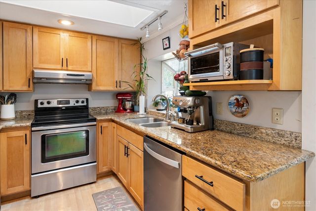 1331 N 121st Street, Seattle, WA 98133