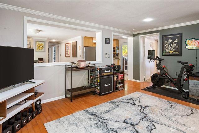 1331 N 121st Street, Seattle, WA 98133