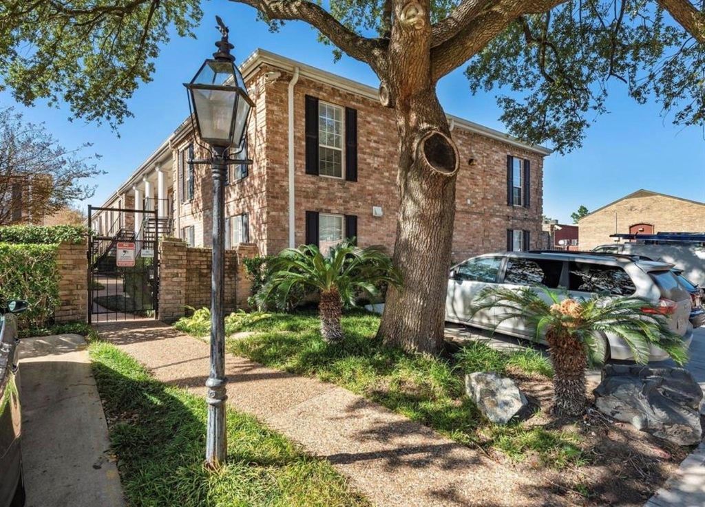 6402 Del Monte Drive 47, Houston, TX 77057