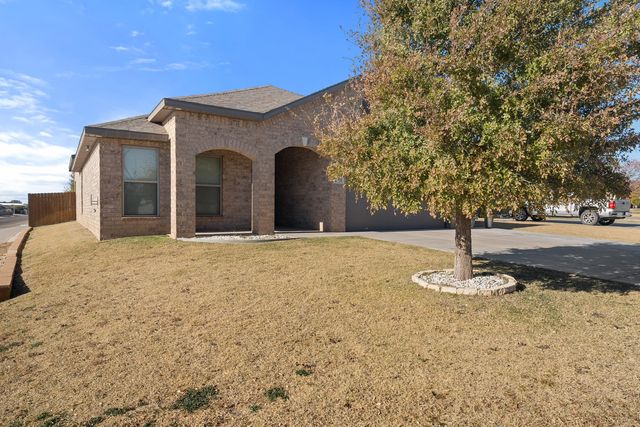 2101 100th Street, Lubbock, TX 79423