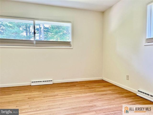 28 Pardoe Road, Princeton, NJ 08540