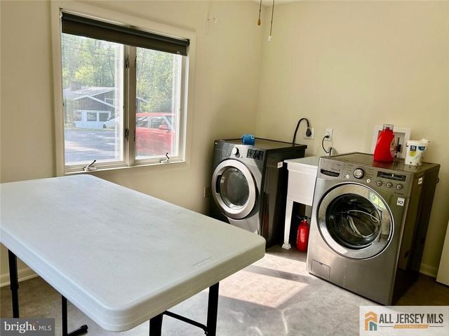 28 Pardoe Road, Princeton, NJ 08540