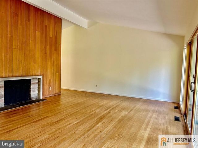 28 Pardoe Road, Princeton, NJ 08540