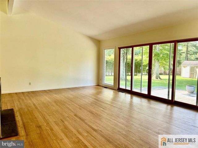 28 Pardoe Road, Princeton, NJ 08540