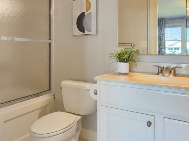 13 Green St _, Newton, MA 02458
