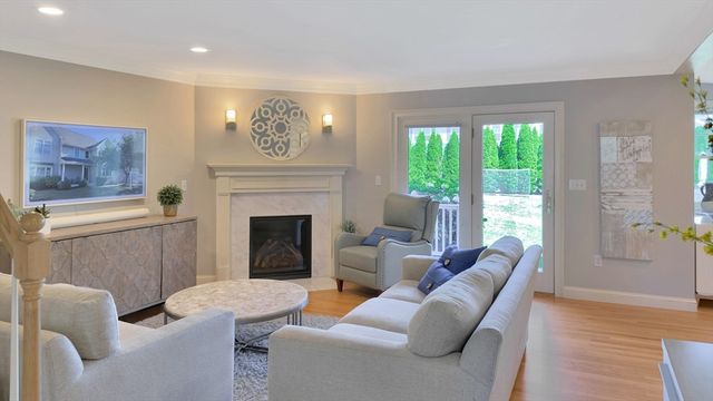 13 Green St _, Newton, MA 02458