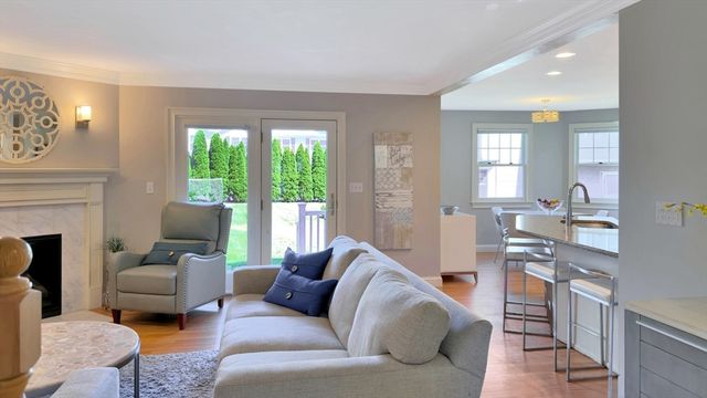 13 Green St _, Newton, MA 02458