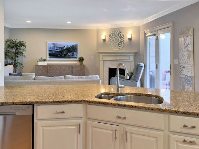 13 Green St _, Newton, MA 02458