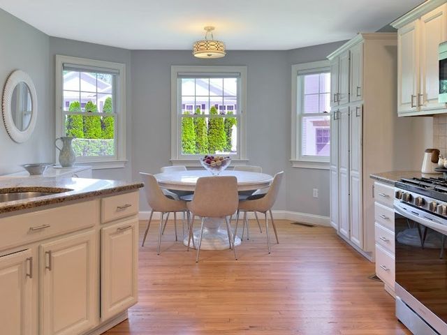 13 Green St _, Newton, MA 02458