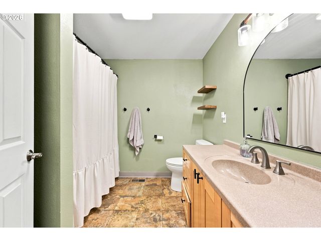3914 Se DOUGLASS Ct, Troutdale, OR 97060