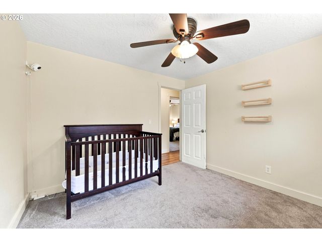 3914 Se DOUGLASS Ct, Troutdale, OR 97060