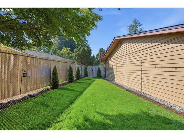 3914 Se DOUGLASS Ct, Troutdale, OR 97060