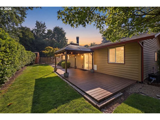 3914 Se DOUGLASS Ct, Troutdale, OR 97060