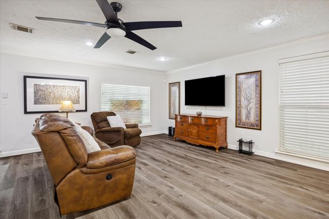 4718 Blanton Boulevard, Houston, TX 77092