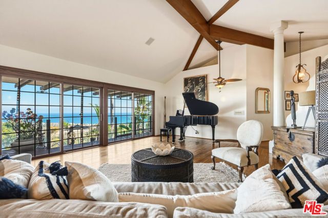 3400 Coast View Drive, Malibu, CA 90265