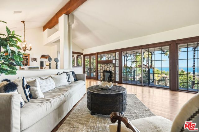 3400 Coast View Drive, Malibu, CA 90265