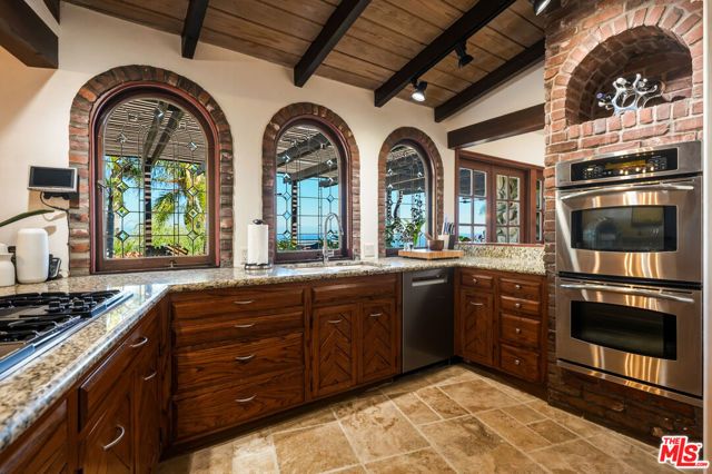 3400 Coast View Drive, Malibu, CA 90265