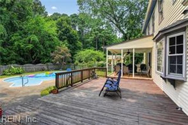 9 Willis CT, Poquoson, VA 23662