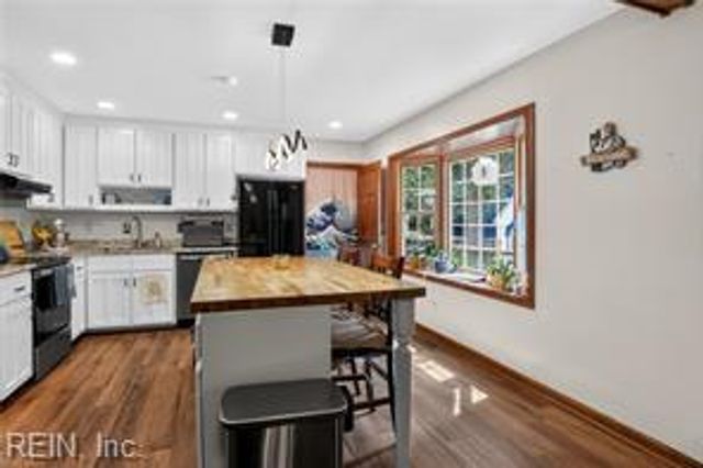 9 Willis CT, Poquoson, VA 23662